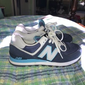 New Balance 574’s Navy/light blue